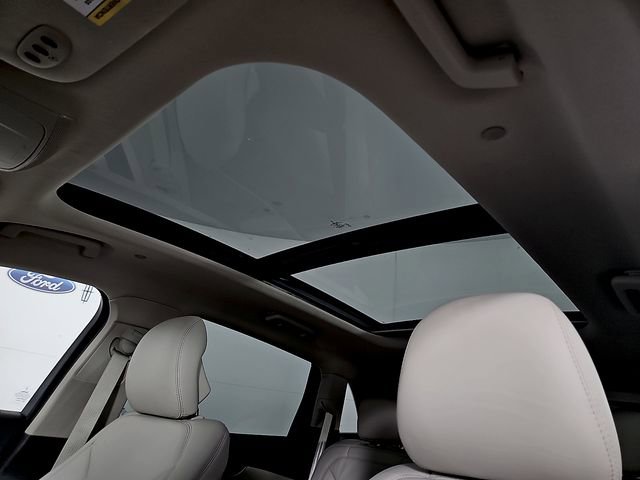 Used 2017 Lincoln MKX Select w/ Select Plus Package FWD image 15