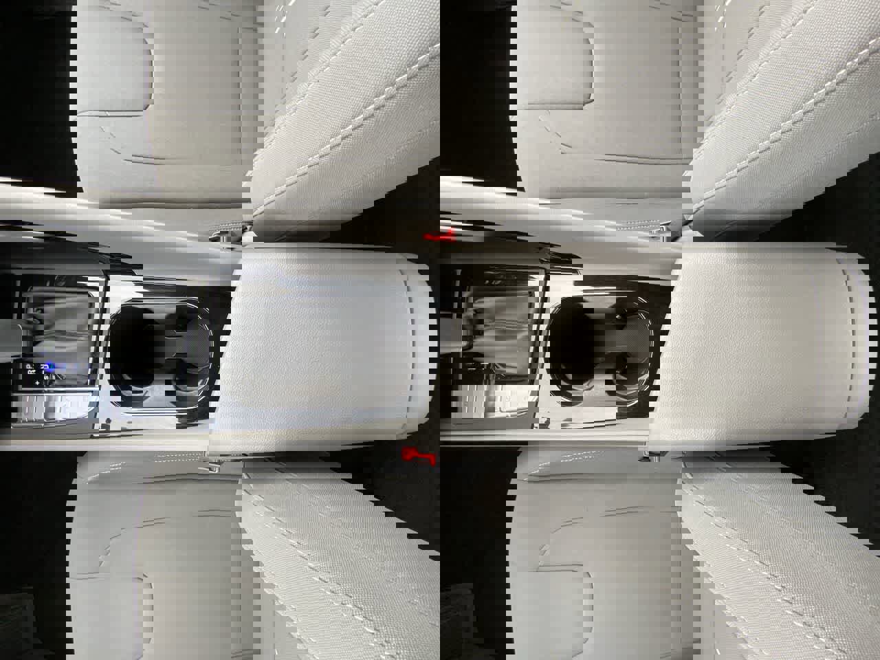 Used 2025 Hyundai Elantra SEL image 20