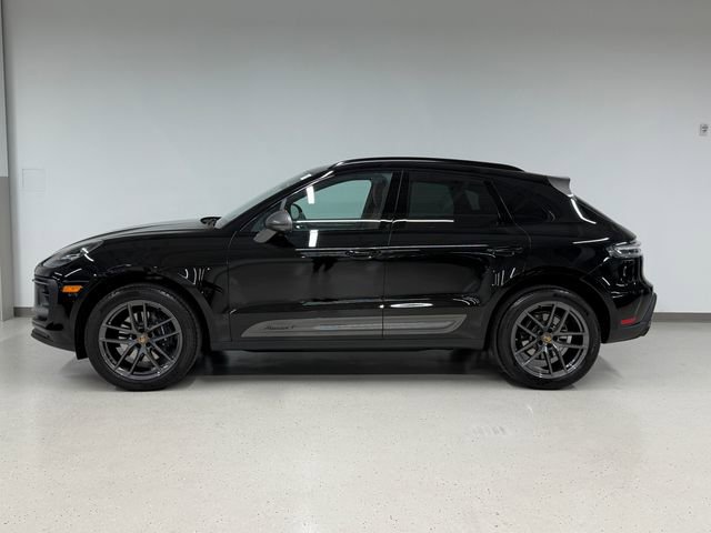 Certified 2026 Porsche Macan Turbo AWD/4WD image 2