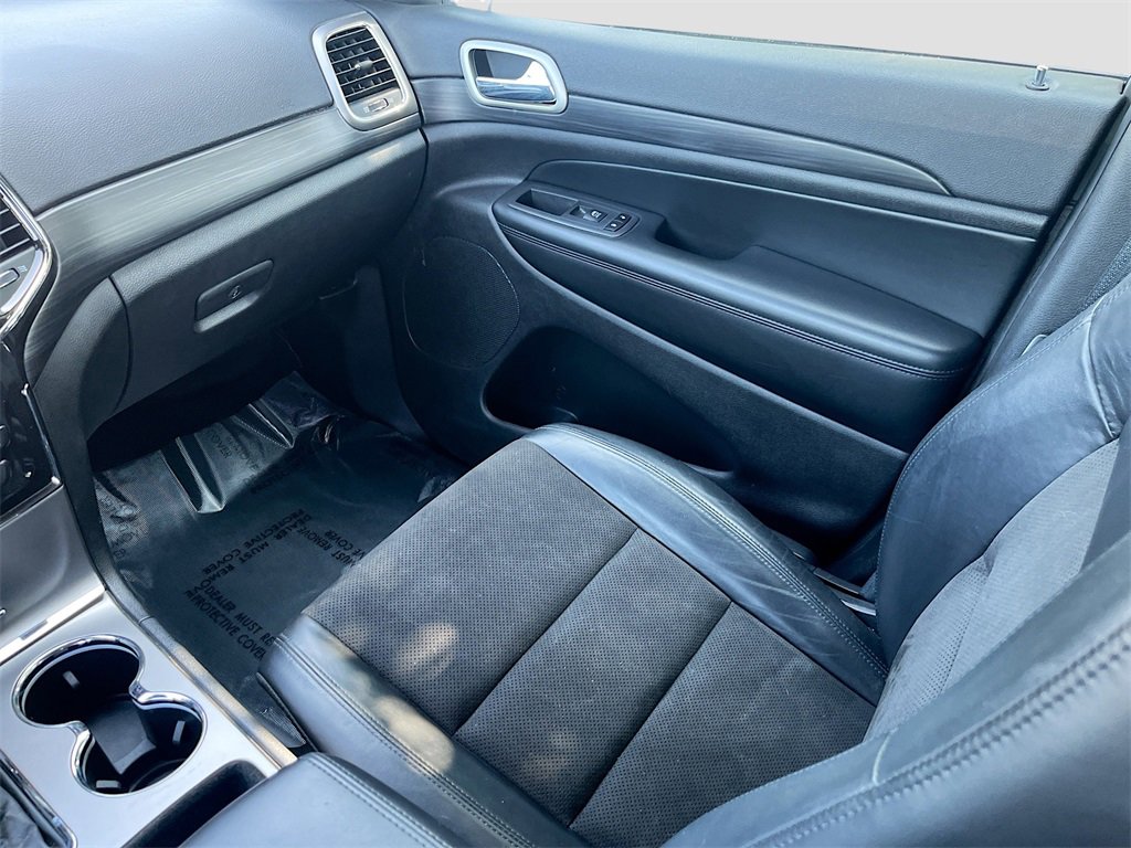 Used 2021 Jeep Grand Cherokee Laredo X image 23