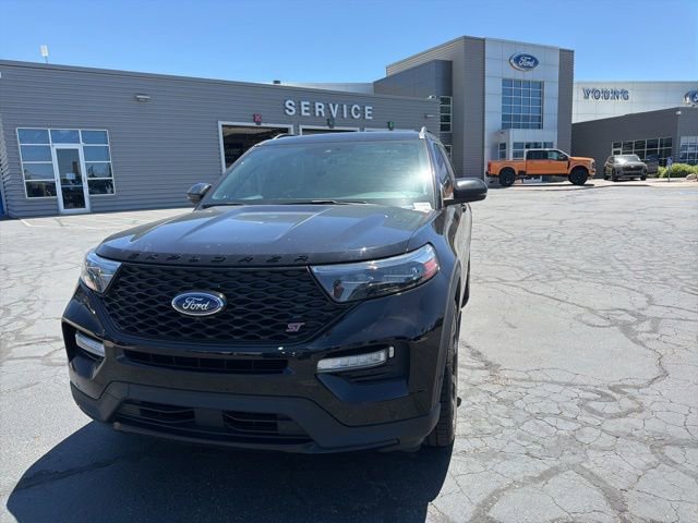 Used 2021 Ford Explorer ST w/ Equipment Group 401A AWD/4WD image 16