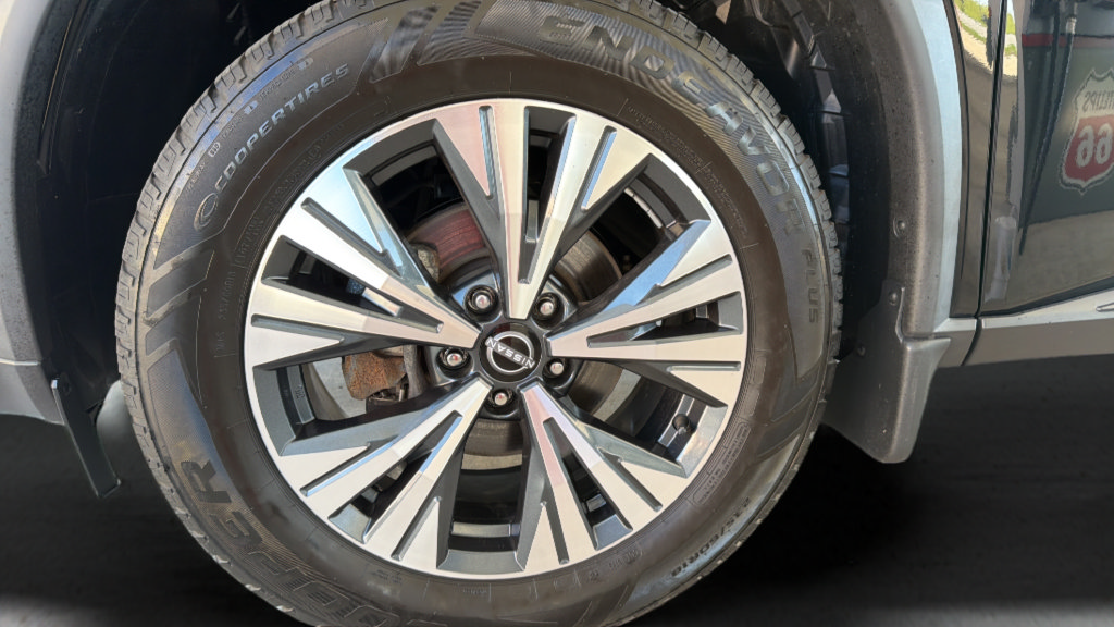 Certified 2023 Nissan Rogue SV AWD/4WD image 9
