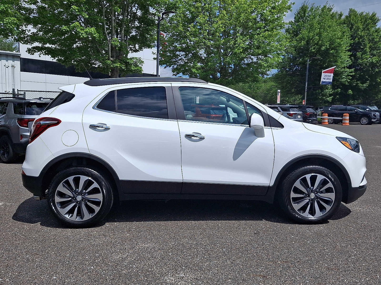 Used 2022 Buick Encore Preferred w/ Safety Package image 7