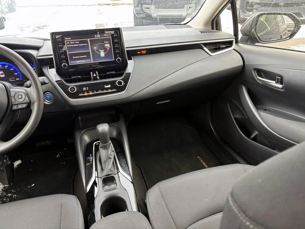 Used 2020 Toyota Corolla LE image 30