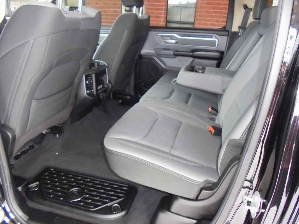 Used 2019 RAM 1500 Big Horn image 9