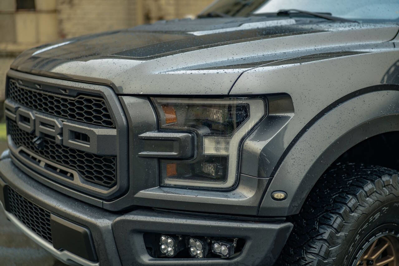 Used 2017 Ford F150 Raptor w/ Equipment Group 802A Luxury image 18