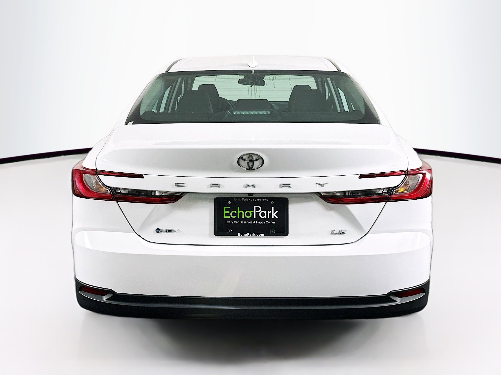 Used 2025 Toyota Camry LE image 7