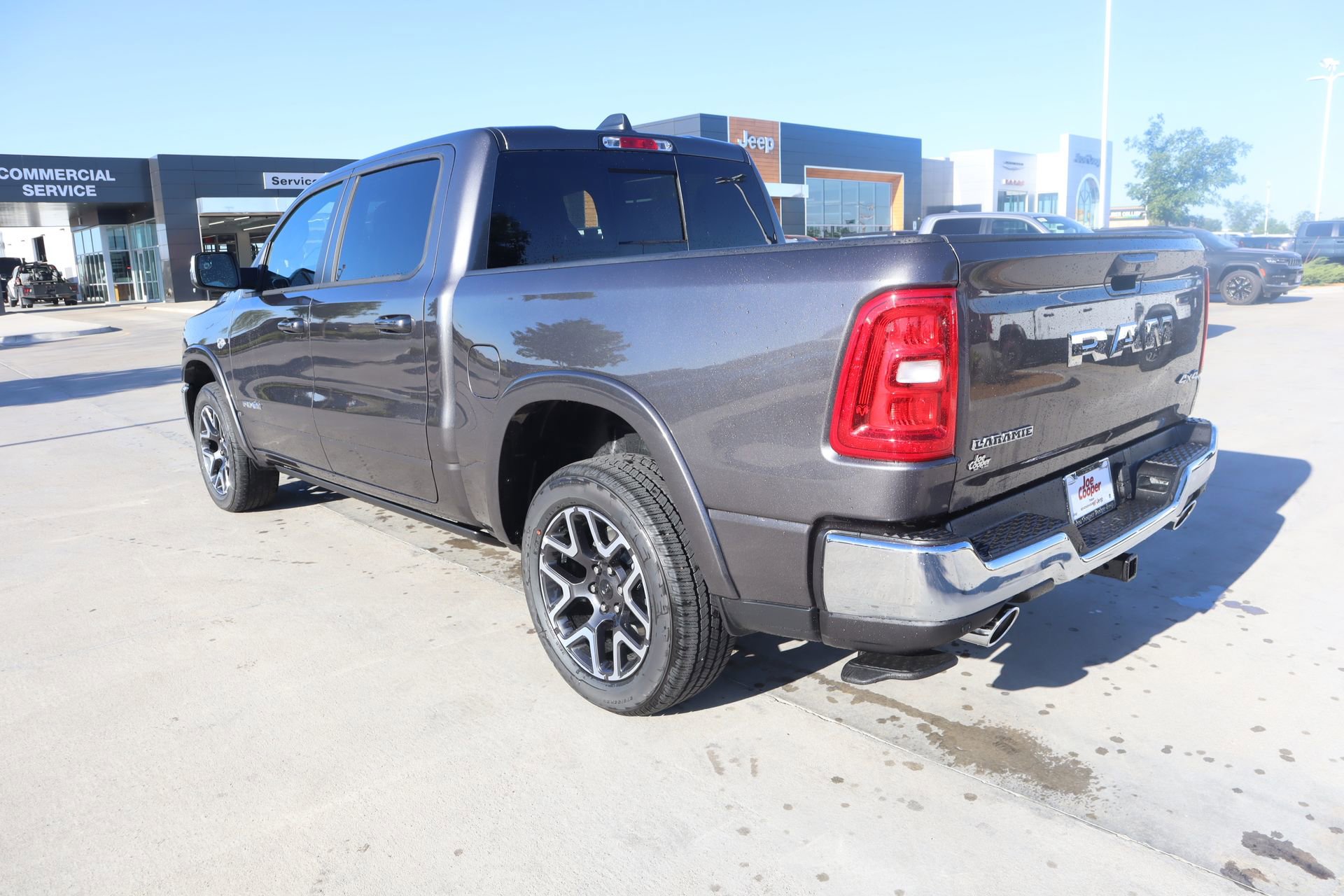 New 2026 RAM 1500 Laramie AWD/4WD image 24