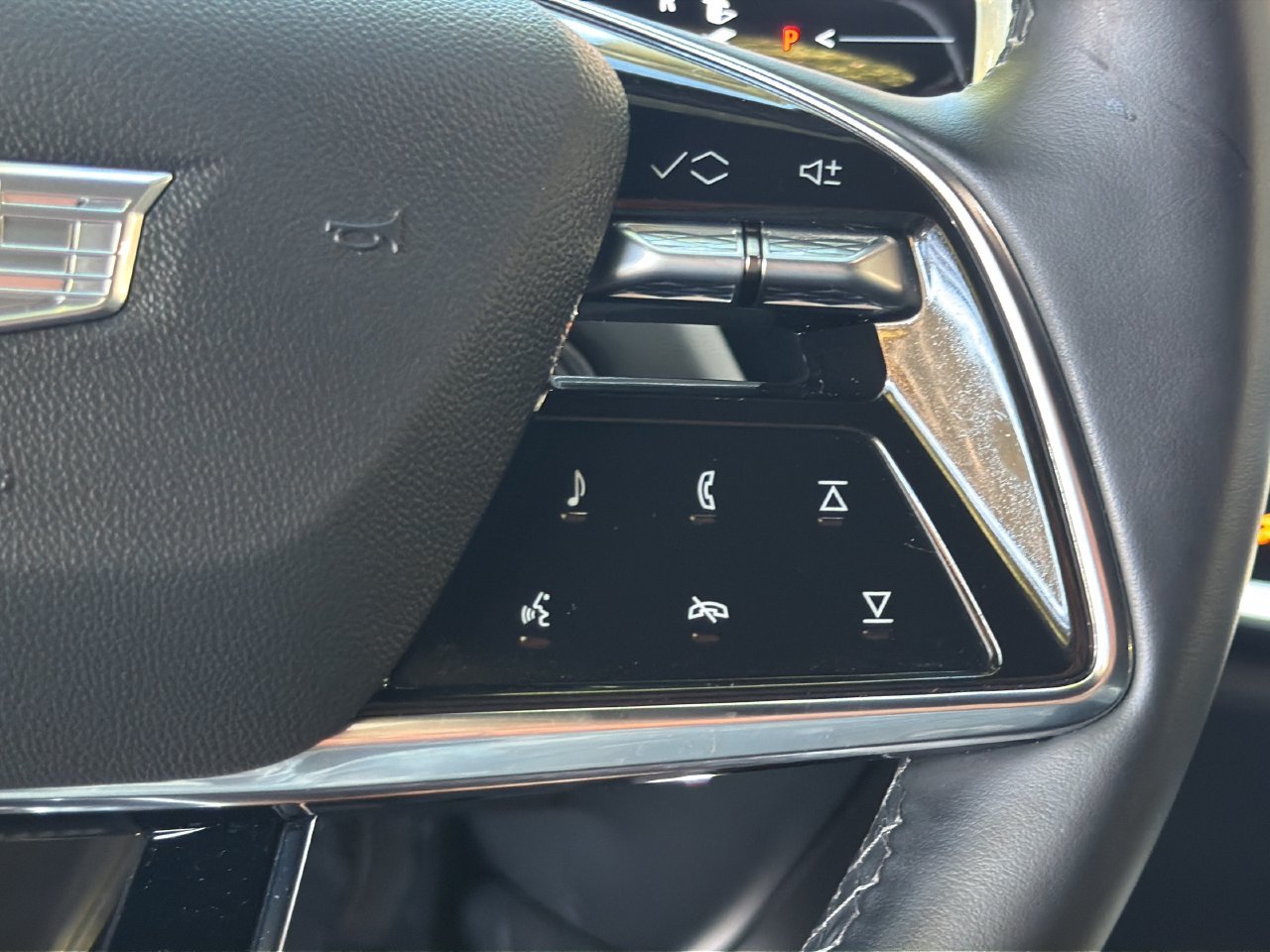 Used 2024 Cadillac Lyriq Tech w/ Driver Assist Package AWD/4WD image 23