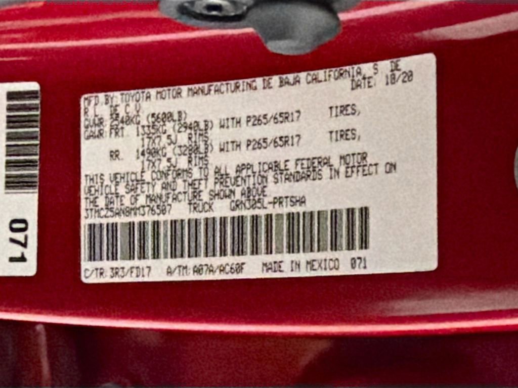 Used 2021 Toyota Tacoma TRD Sport w/ Technology Package image 32