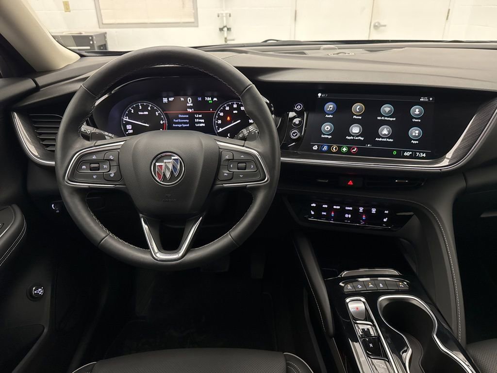Used 2023 Buick Envision Essence image 18