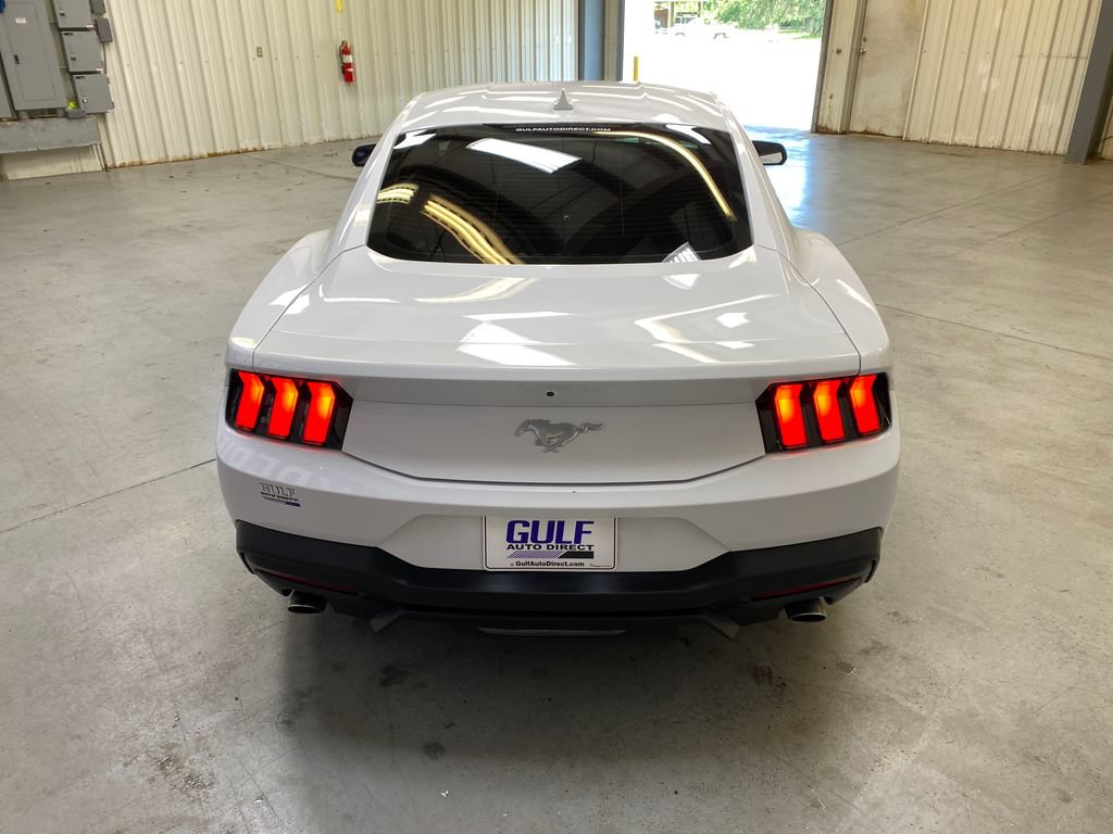 Used 2024 Ford Mustang Coupe RWD image 7