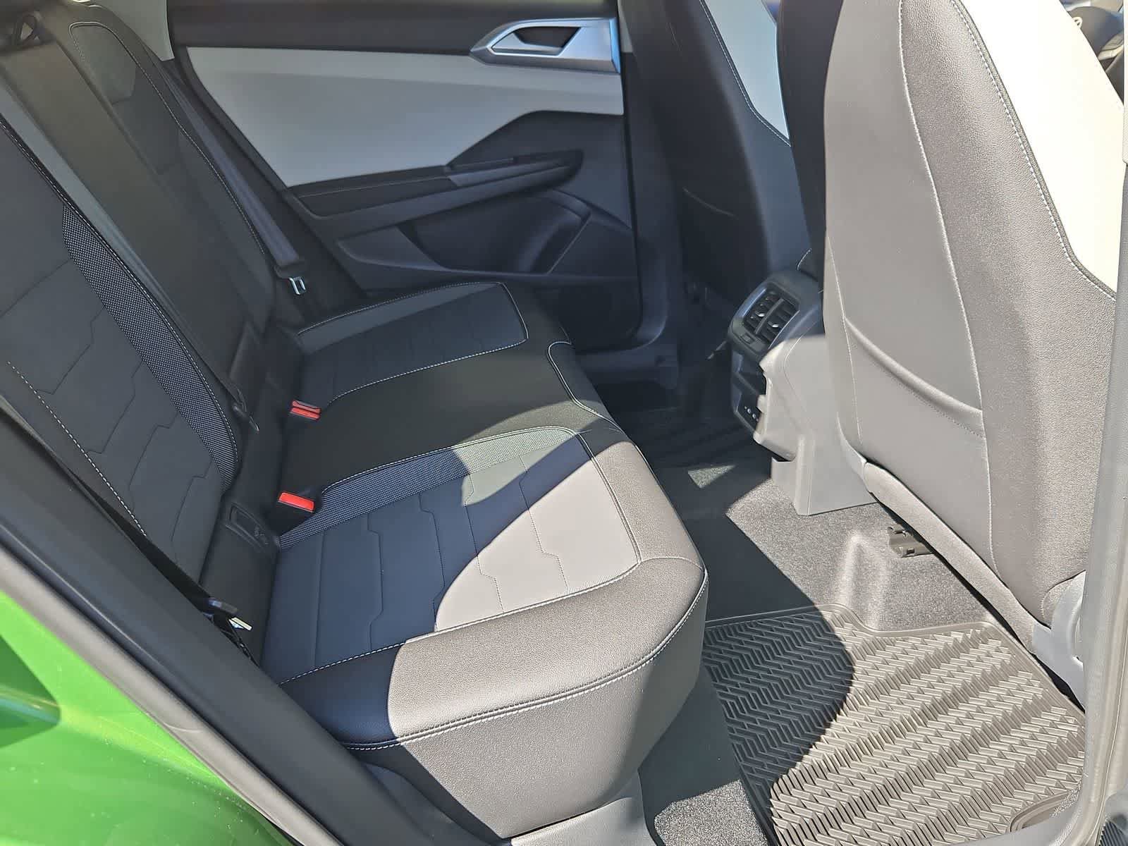 New 2026 Volkswagen Taos SE AWD/4WD image 21