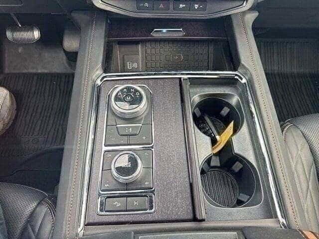 Used 2024 Ford Expedition Max Platinum image 37