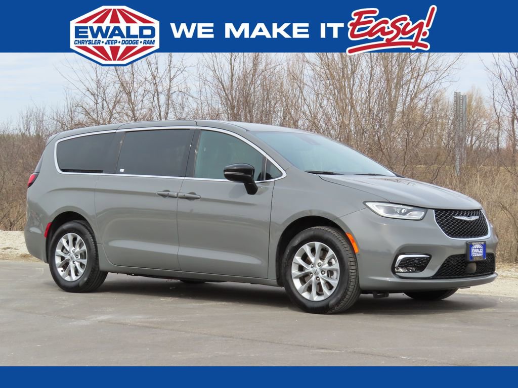 Certified 2025 Chrysler Pacifica Select