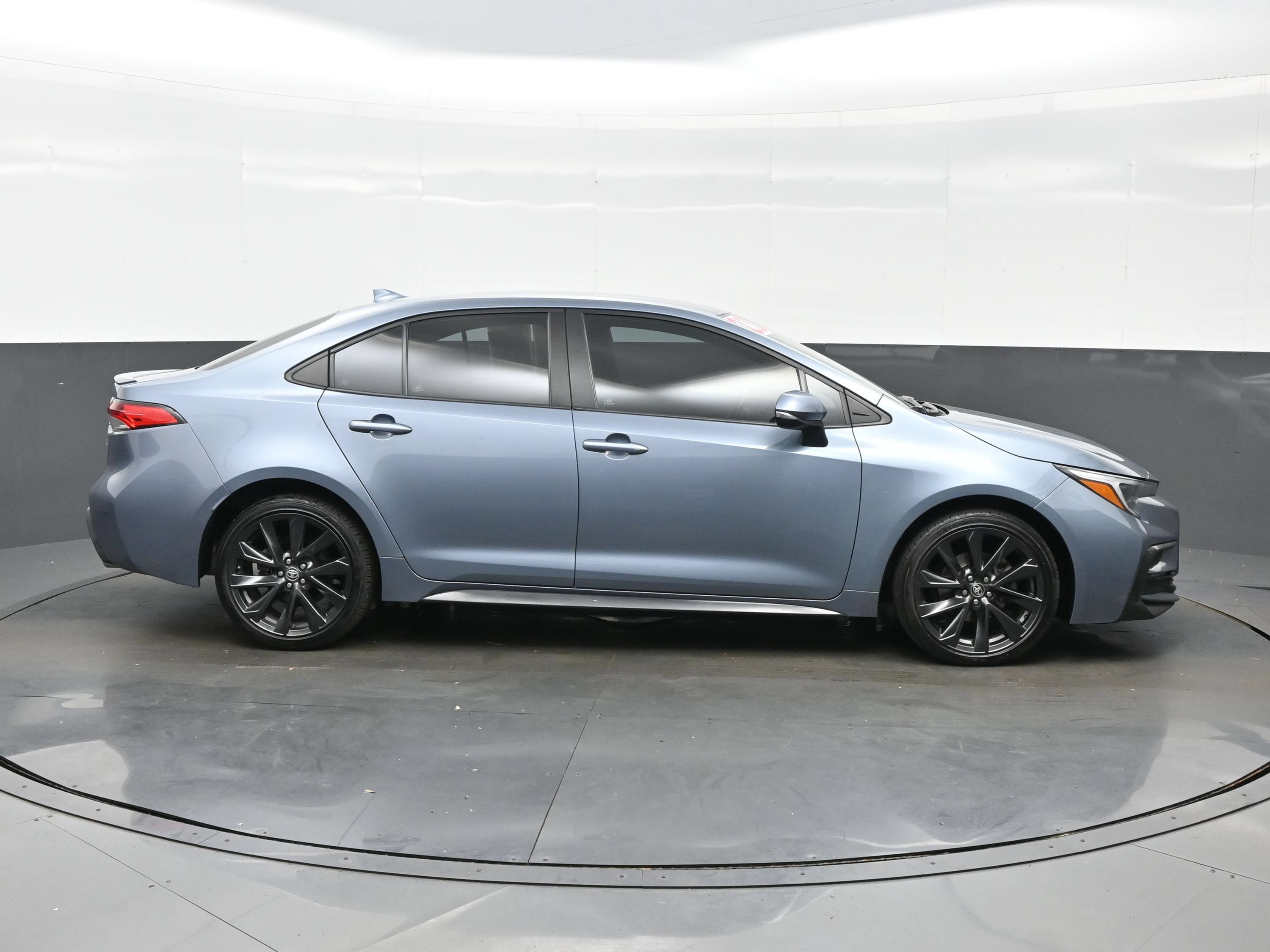 Used 2023 Toyota Corolla SE FWD image 7
