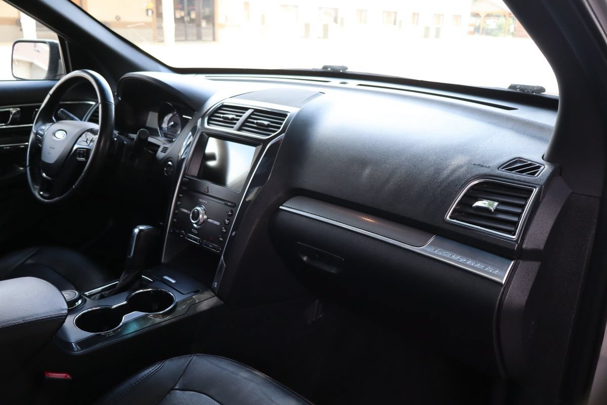 Used 2019 Ford Explorer Sport AWD/4WD image 17