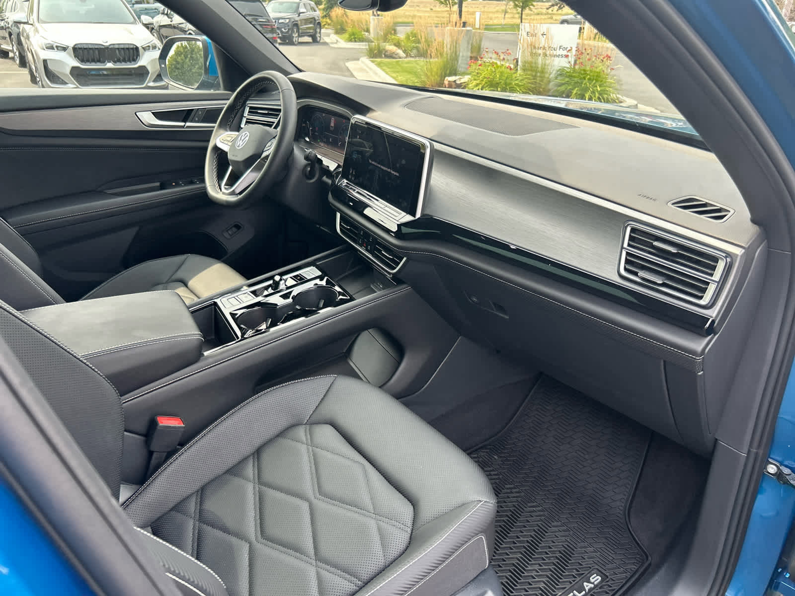 Used 2024 Volkswagen Atlas Cross Sport SE image 14