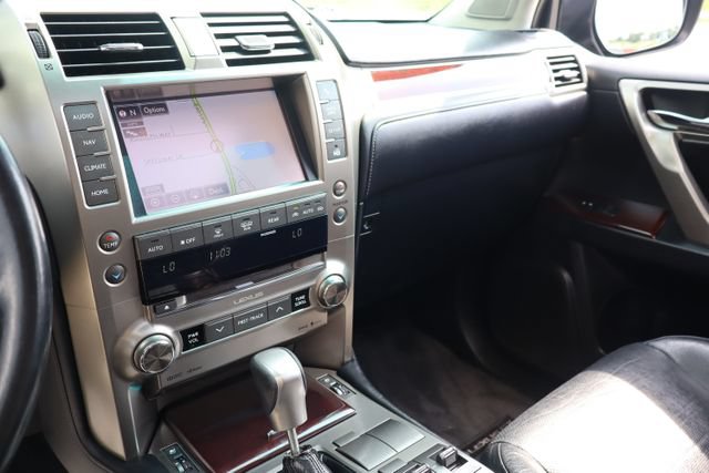 Used 2014 Lexus GX 460 w/ Premium Package AWD/4WD image 18