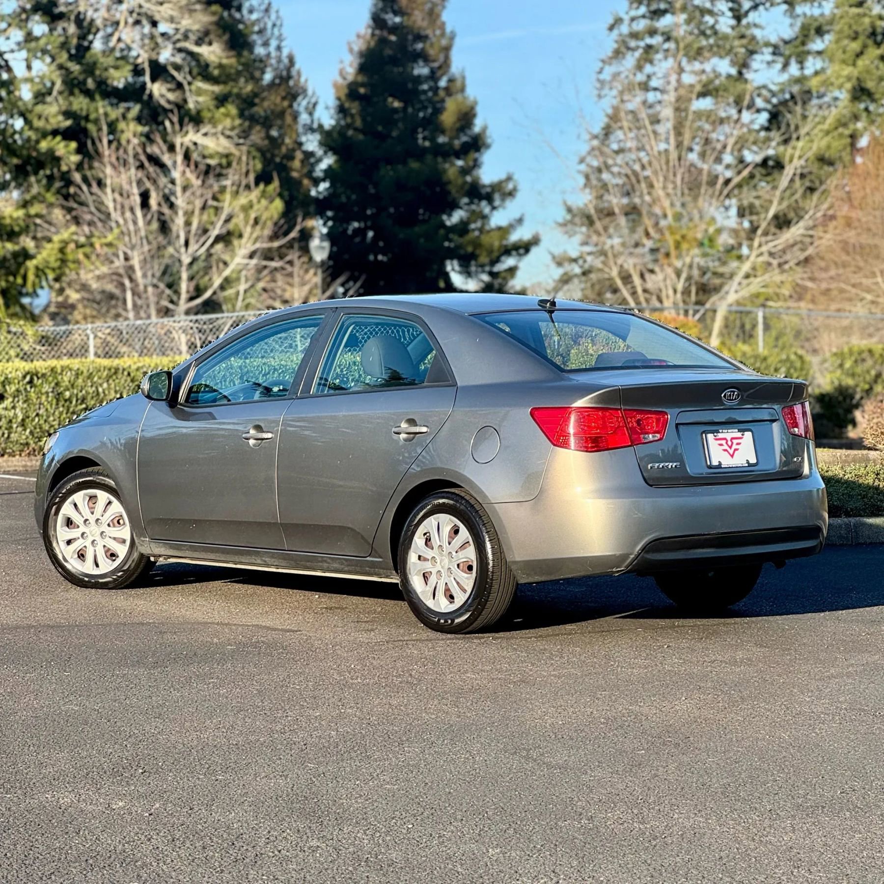 Used 2013 Kia Forte EX image 2