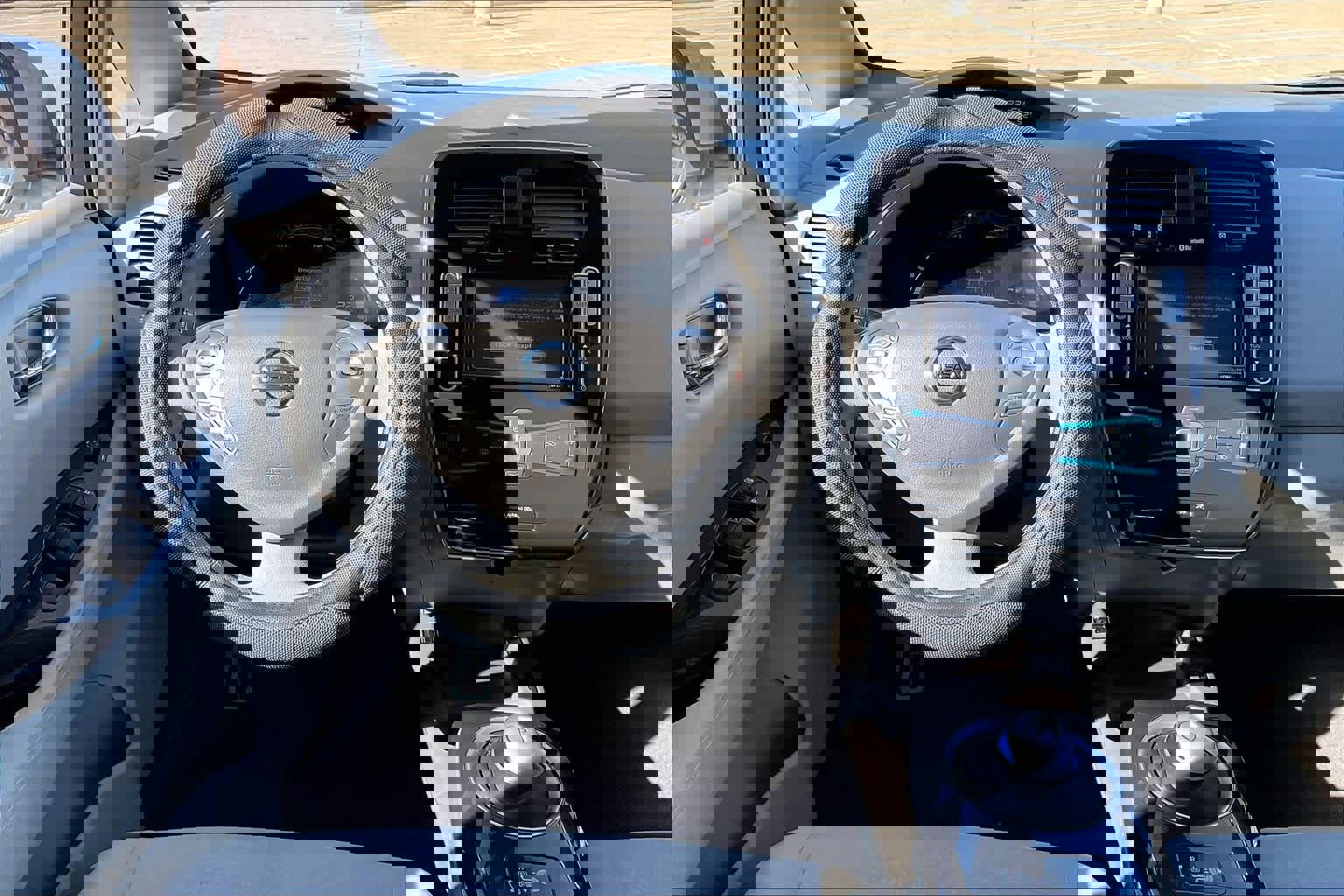 Used 2011 Nissan Leaf w/ Protection Pkg image 14