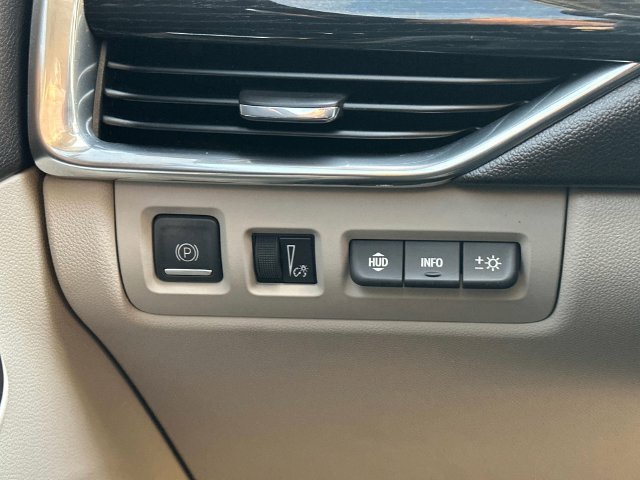 Used 2019 Cadillac XT4 Premium Luxury AWD/4WD image 28