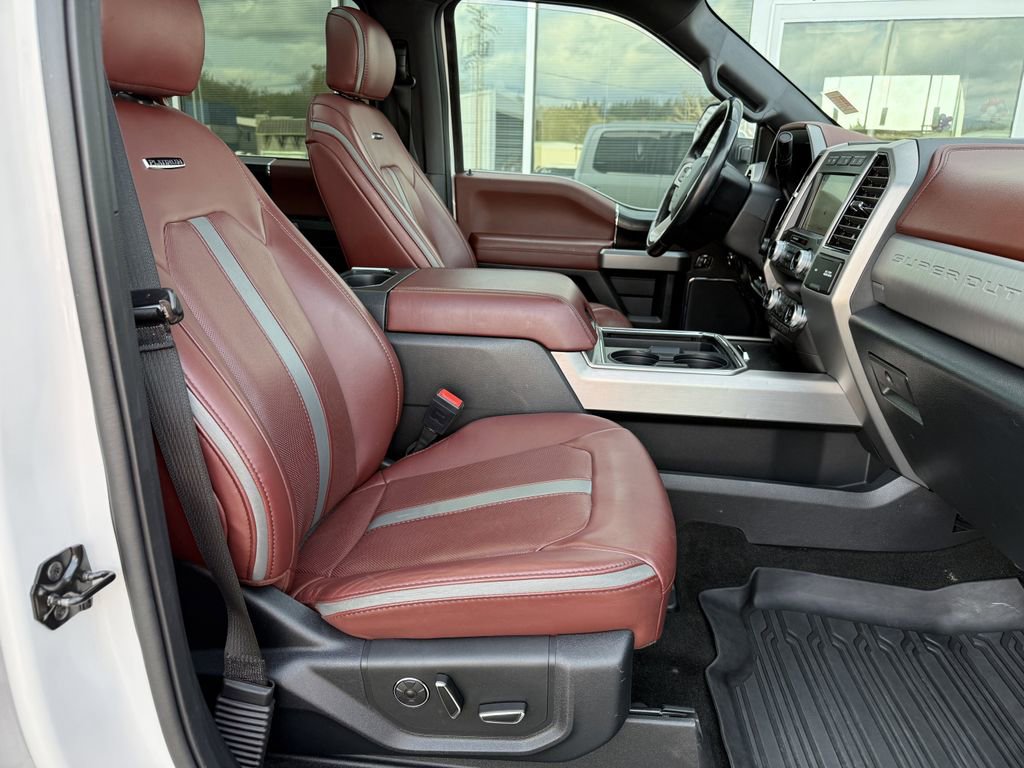 Used 2019 Ford F350 Platinum w/ Platinum Ultimate Package AWD/4WD image 28