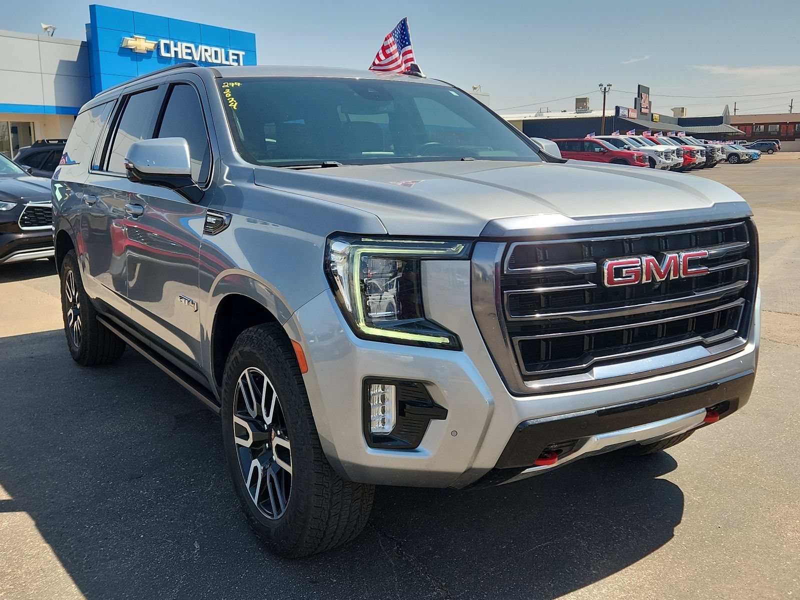 Used 2024 GMC Yukon XL AT4 w/ AT4 Premium Package AWD/4WD image 6