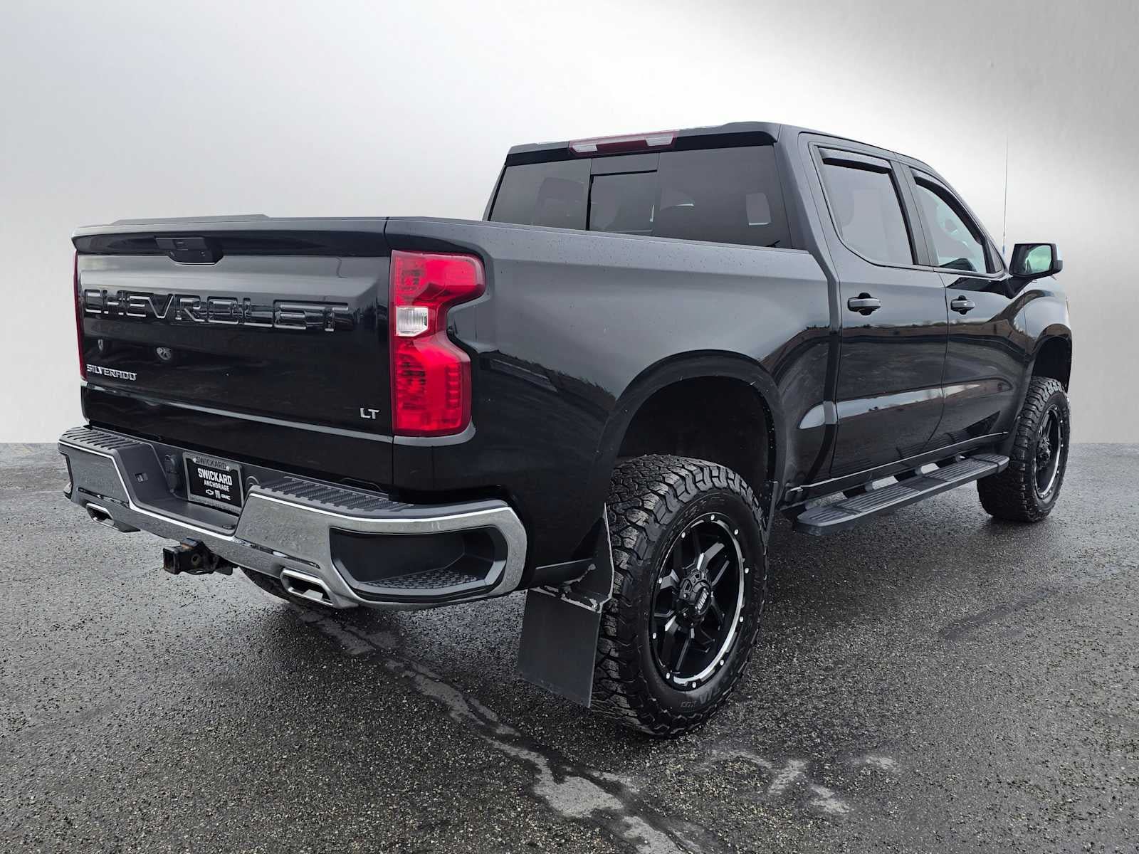 Used 2020 Chevrolet Silverado 1500 LT w/ All-Star Edition AWD/4WD image 3