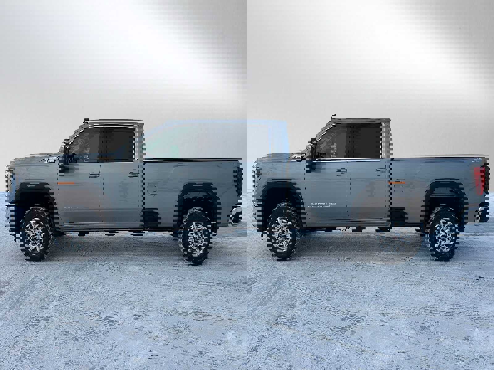 New 2026 GMC Sierra 2500 SLE image 6