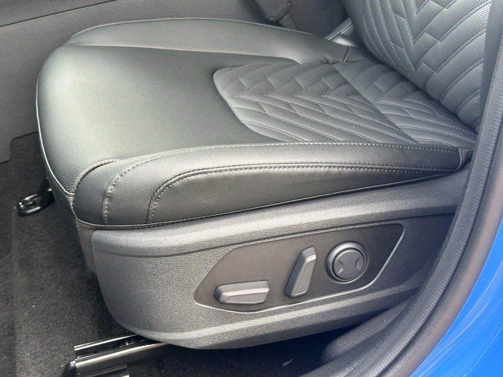New 2026 Kia Sportage X-Line w/ X-Line Premium Package image 20