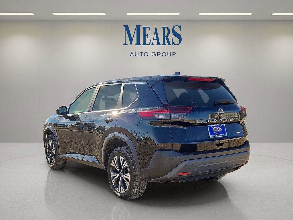 Used 2023 Nissan Rogue SV image 3