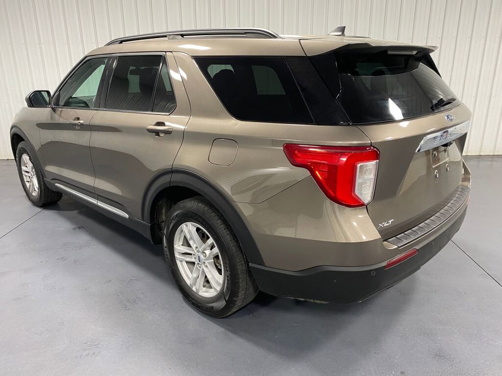 Used 2021 Ford Explorer XLT image 20