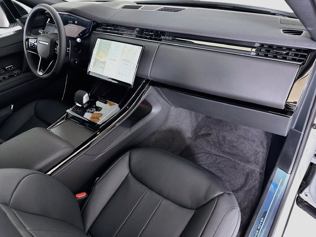 New 2027 Land Rover Range Rover Sport Dynamic SE AWD/4WD image 18