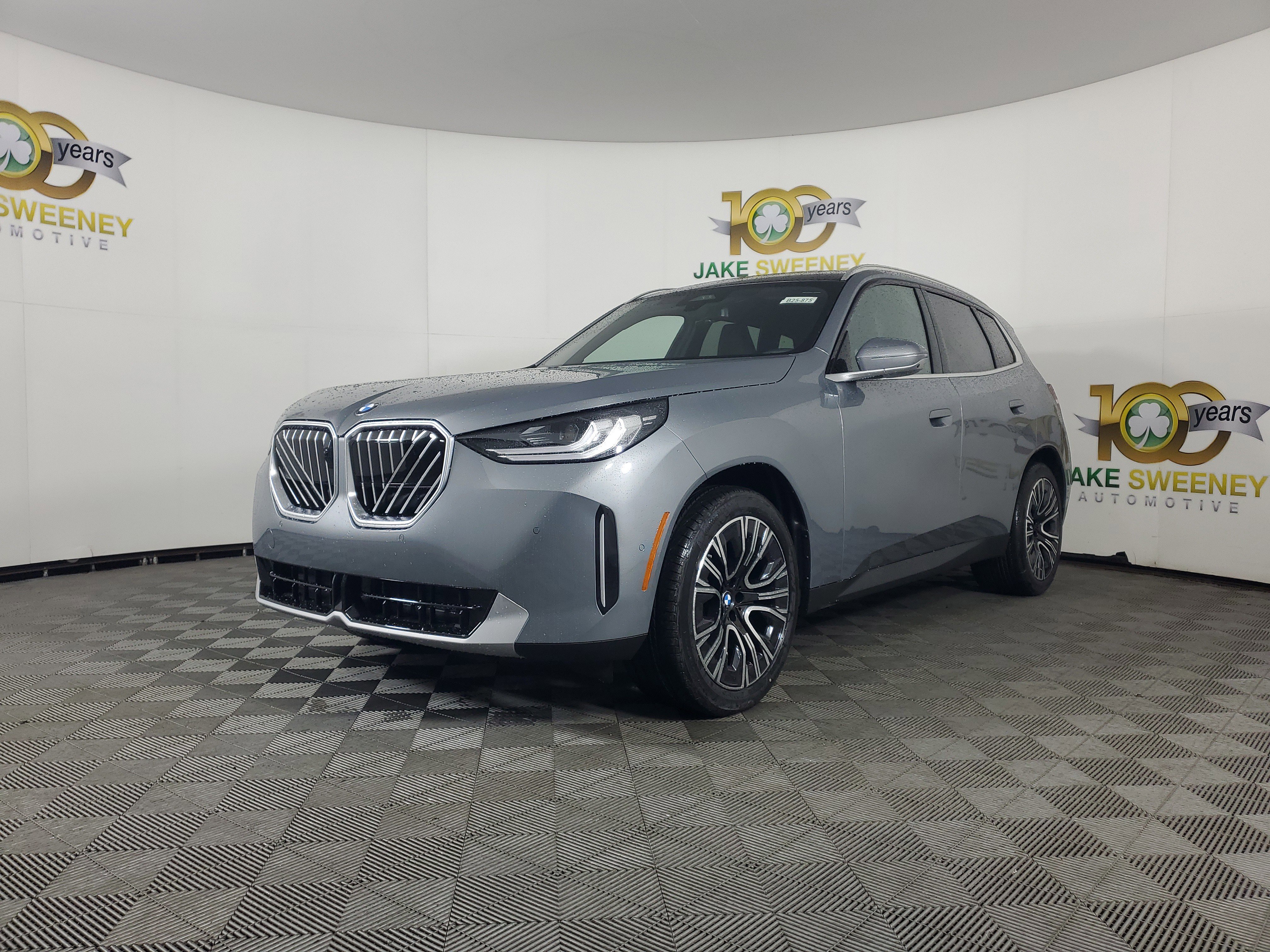 Certified 2025 BMW X3 xDrive30i w/ Premium Package image 3