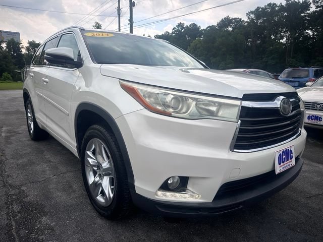 Used 2014 Toyota Highlander Limited Platinum FWD image 1