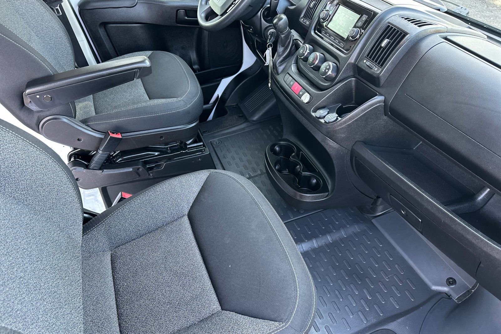 Used 2019 RAM ProMaster 1500 w/ Interior Convenience Group image 16