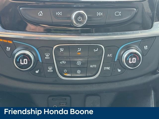 Used 2023 Chevrolet Traverse Premier FWD image 27