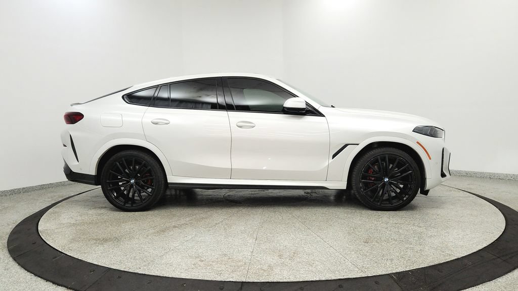 Used 2024 BMW X6 xDrive40i w/ Premium Package AWD/4WD image 6