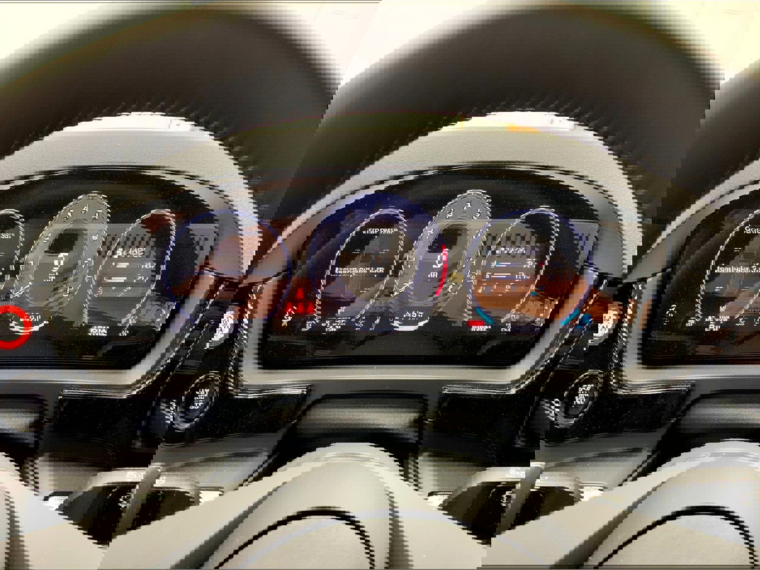 New 2025 Porsche Cayenne image 14