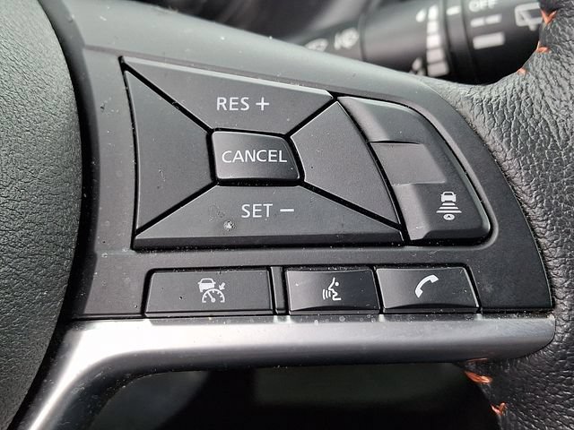 Used 2023 Nissan Kicks SR w/ SR Premium Package FWD image 23