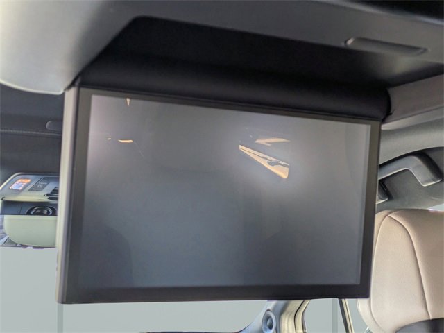 Used 2025 Toyota Sienna Limited image 17