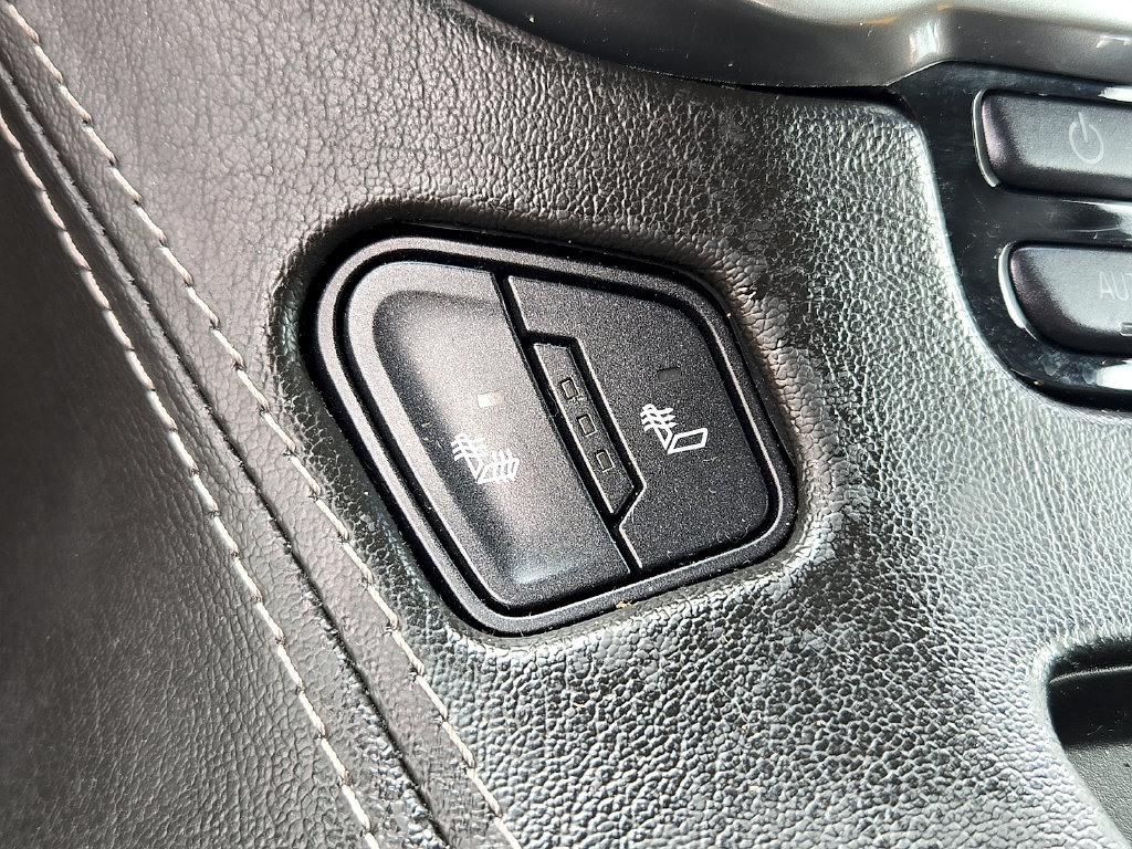 Used 2020 Chevrolet Tahoe LT AWD/4WD image 25