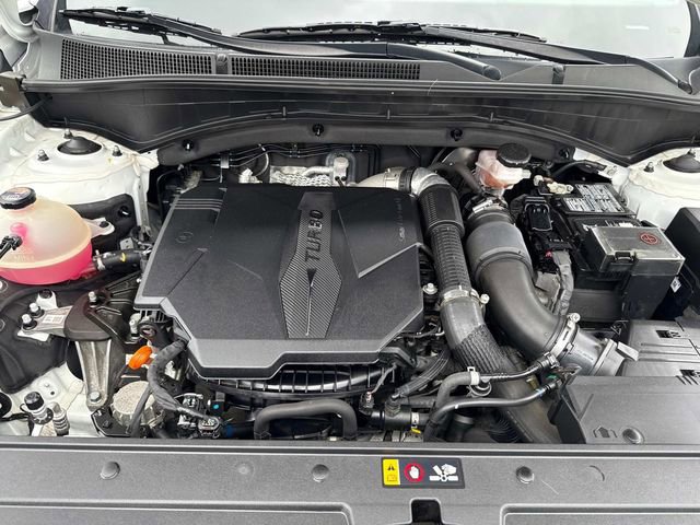 Used 2022 Hyundai Santa Fe Limited w/ Cargo Package image 12