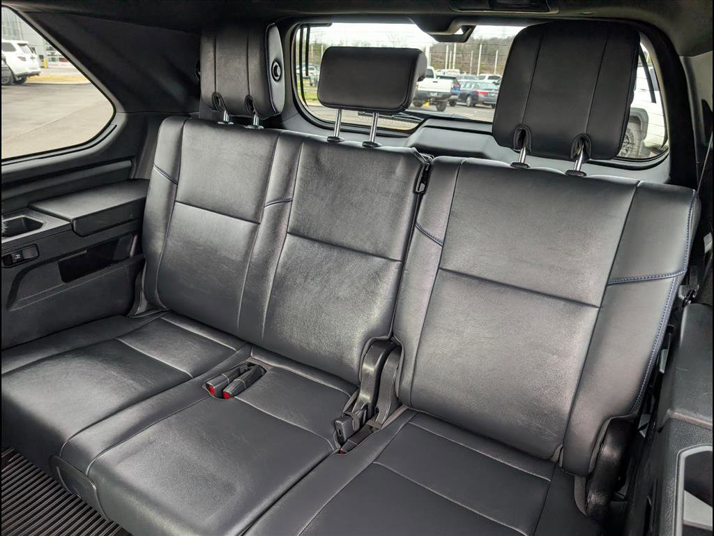 Used 2024 Toyota Sequoia Platinum image 11