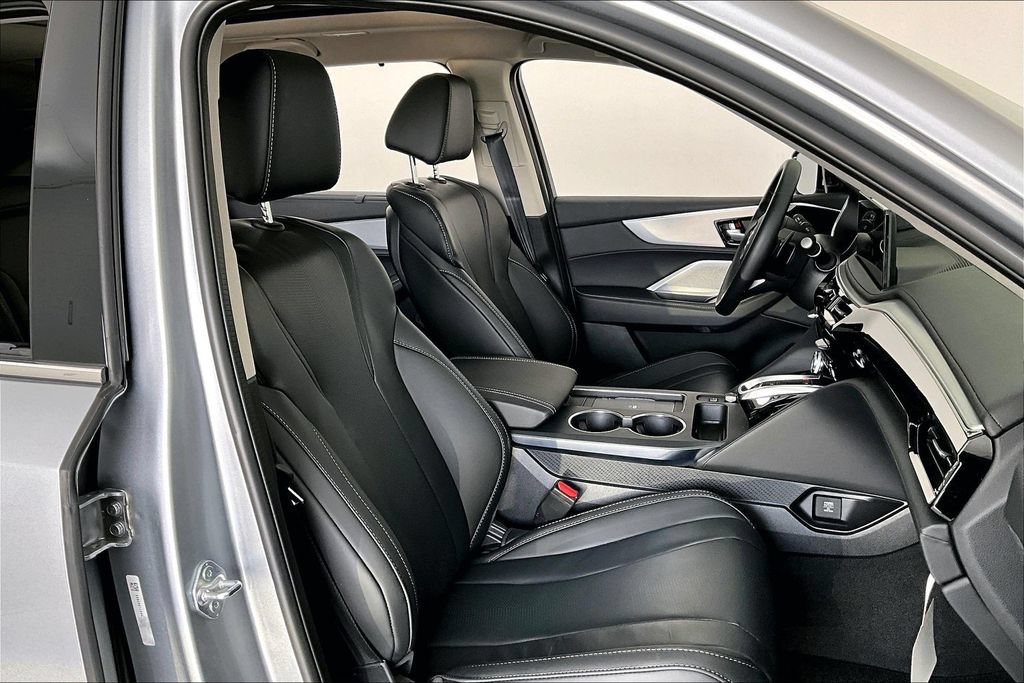 Certified 2026 Acura MDX w/ Technology Package FWD image 9