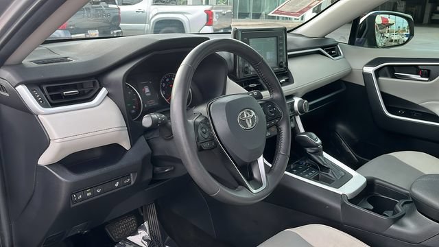 Used 2021 Toyota RAV4 XLE Premium AWD/4WD image 17
