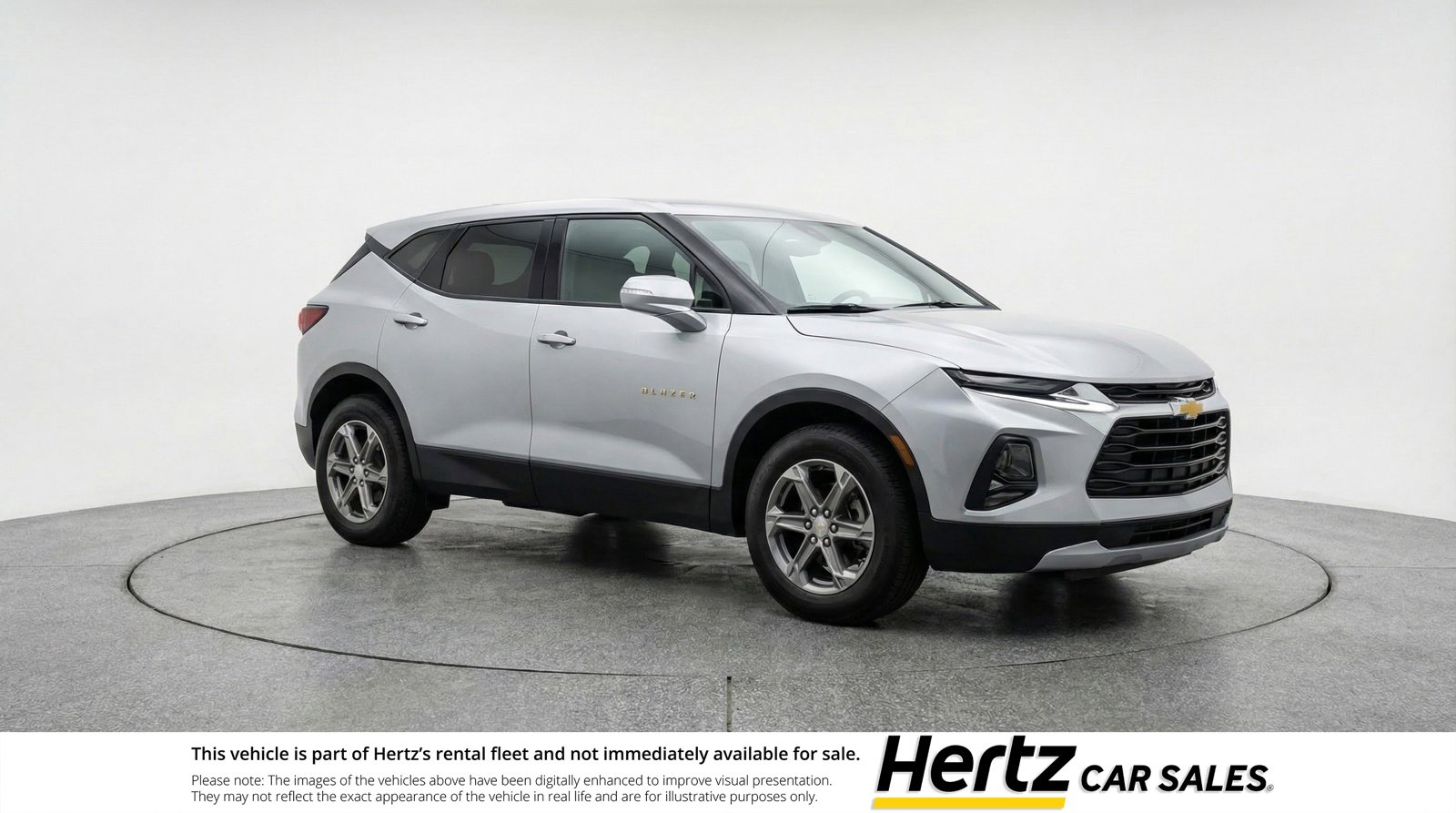 Used 2025 Chevrolet Blazer LT FWD image 1