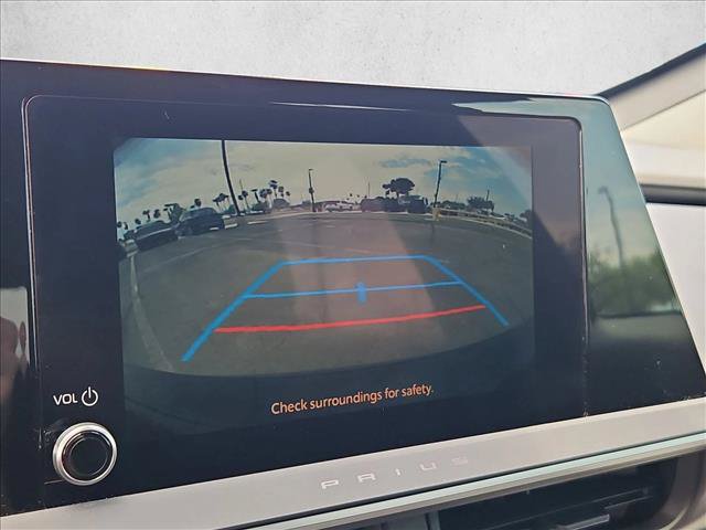 Used 2025 Toyota Prius LE FWD image 19