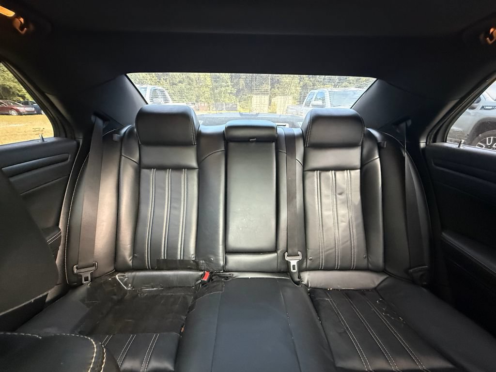 Used 2014 Chrysler 300 S RWD image 19
